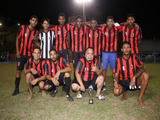 
<a style='margin-left: 5px;' class='btn btn-xs btn-social btn-facebook' href='https://www.facebook.com/sharer/sharer.php?u=https://www.boladovale.com.br/imgs/800-800-90/conteudo/fotos/1726/img0247.jpg' rel='popup' data-width='500' data-height='400'><i class='fa fa-facebook'></i>Compartilhar <span class='hidden-xs'>no Facebook</span>
</a> 
<a class='btn btn-default btn-xs' target='_blank' href='imgs/800-800-90/conteudo/fotos/1726/img0247.jpg'>
<span class='glyphicon glyphicon-cloud-download'></span> Salvar
</a> 
<span></span>
