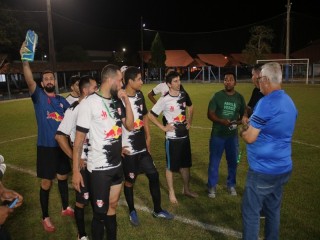 
<a style='margin-left: 5px;' class='btn btn-xs btn-social btn-facebook' href='https://www.facebook.com/sharer/sharer.php?u=https://www.boladovale.com.br/imgs/800-800-90/conteudo/fotos/1726/img0249.jpg' rel='popup' data-width='500' data-height='400'><i class='fa fa-facebook'></i>Compartilhar <span class='hidden-xs'>no Facebook</span>
</a> 
<a class='btn btn-default btn-xs' target='_blank' href='imgs/800-800-90/conteudo/fotos/1726/img0249.jpg'>
<span class='glyphicon glyphicon-cloud-download'></span> Salvar
</a> 
<span></span>