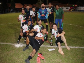 
<a style='margin-left: 5px;' class='btn btn-xs btn-social btn-facebook' href='https://www.facebook.com/sharer/sharer.php?u=https://www.boladovale.com.br/imgs/800-800-90/conteudo/fotos/1726/img0256.jpg' rel='popup' data-width='500' data-height='400'><i class='fa fa-facebook'></i>Compartilhar <span class='hidden-xs'>no Facebook</span>
</a> 
<a class='btn btn-default btn-xs' target='_blank' href='imgs/800-800-90/conteudo/fotos/1726/img0256.jpg'>
<span class='glyphicon glyphicon-cloud-download'></span> Salvar
</a> 
<span></span>