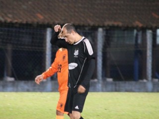 
<a style='margin-left: 5px;' class='btn btn-xs btn-social btn-facebook' href='https://www.facebook.com/sharer/sharer.php?u=https://www.boladovale.com.br/imgs/800-800-90/conteudo/fotos/1726/img0290.jpg' rel='popup' data-width='500' data-height='400'><i class='fa fa-facebook'></i>Compartilhar <span class='hidden-xs'>no Facebook</span>
</a> 
<a class='btn btn-default btn-xs' target='_blank' href='imgs/800-800-90/conteudo/fotos/1726/img0290.jpg'>
<span class='glyphicon glyphicon-cloud-download'></span> Salvar
</a> 
<span></span>