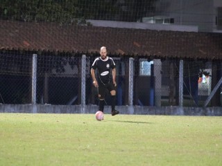 
<a style='margin-left: 5px;' class='btn btn-xs btn-social btn-facebook' href='https://www.facebook.com/sharer/sharer.php?u=https://www.boladovale.com.br/imgs/800-800-90/conteudo/fotos/1726/img0311.jpg' rel='popup' data-width='500' data-height='400'><i class='fa fa-facebook'></i>Compartilhar <span class='hidden-xs'>no Facebook</span>
</a> 
<a class='btn btn-default btn-xs' target='_blank' href='imgs/800-800-90/conteudo/fotos/1726/img0311.jpg'>
<span class='glyphicon glyphicon-cloud-download'></span> Salvar
</a> 
<span></span>