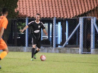 
<a style='margin-left: 5px;' class='btn btn-xs btn-social btn-facebook' href='https://www.facebook.com/sharer/sharer.php?u=https://www.boladovale.com.br/imgs/800-800-90/conteudo/fotos/1726/img0313.jpg' rel='popup' data-width='500' data-height='400'><i class='fa fa-facebook'></i>Compartilhar <span class='hidden-xs'>no Facebook</span>
</a> 
<a class='btn btn-default btn-xs' target='_blank' href='imgs/800-800-90/conteudo/fotos/1726/img0313.jpg'>
<span class='glyphicon glyphicon-cloud-download'></span> Salvar
</a> 
<span></span>