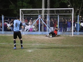 
<a style='margin-left: 5px;' class='btn btn-xs btn-social btn-facebook' href='https://www.facebook.com/sharer/sharer.php?u=https://www.boladovale.com.br/imgs/800-800-90/conteudo/fotos/1726/img0442.jpg' rel='popup' data-width='500' data-height='400'><i class='fa fa-facebook'></i>Compartilhar <span class='hidden-xs'>no Facebook</span>
</a> 
<a class='btn btn-default btn-xs' target='_blank' href='imgs/800-800-90/conteudo/fotos/1726/img0442.jpg'>
<span class='glyphicon glyphicon-cloud-download'></span> Salvar
</a> 
<span></span>