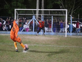 
<a style='margin-left: 5px;' class='btn btn-xs btn-social btn-facebook' href='https://www.facebook.com/sharer/sharer.php?u=https://www.boladovale.com.br/imgs/800-800-90/conteudo/fotos/1726/img0449.jpg' rel='popup' data-width='500' data-height='400'><i class='fa fa-facebook'></i>Compartilhar <span class='hidden-xs'>no Facebook</span>
</a> 
<a class='btn btn-default btn-xs' target='_blank' href='imgs/800-800-90/conteudo/fotos/1726/img0449.jpg'>
<span class='glyphicon glyphicon-cloud-download'></span> Salvar
</a> 
<span></span>