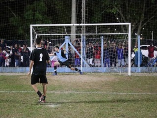 
<a style='margin-left: 5px;' class='btn btn-xs btn-social btn-facebook' href='https://www.facebook.com/sharer/sharer.php?u=https://www.boladovale.com.br/imgs/800-800-90/conteudo/fotos/1726/img0461.jpg' rel='popup' data-width='500' data-height='400'><i class='fa fa-facebook'></i>Compartilhar <span class='hidden-xs'>no Facebook</span>
</a> 
<a class='btn btn-default btn-xs' target='_blank' href='imgs/800-800-90/conteudo/fotos/1726/img0461.jpg'>
<span class='glyphicon glyphicon-cloud-download'></span> Salvar
</a> 
<span></span>