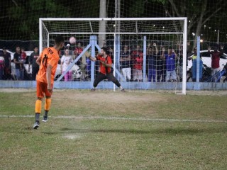 
<a style='margin-left: 5px;' class='btn btn-xs btn-social btn-facebook' href='https://www.facebook.com/sharer/sharer.php?u=https://www.boladovale.com.br/imgs/800-800-90/conteudo/fotos/1726/img0464.jpg' rel='popup' data-width='500' data-height='400'><i class='fa fa-facebook'></i>Compartilhar <span class='hidden-xs'>no Facebook</span>
</a> 
<a class='btn btn-default btn-xs' target='_blank' href='imgs/800-800-90/conteudo/fotos/1726/img0464.jpg'>
<span class='glyphicon glyphicon-cloud-download'></span> Salvar
</a> 
<span></span>