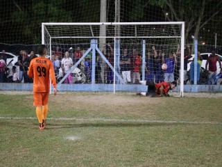 
<a style='margin-left: 5px;' class='btn btn-xs btn-social btn-facebook' href='https://www.facebook.com/sharer/sharer.php?u=https://www.boladovale.com.br/imgs/800-800-90/conteudo/fotos/1726/img0480.jpg' rel='popup' data-width='500' data-height='400'><i class='fa fa-facebook'></i>Compartilhar <span class='hidden-xs'>no Facebook</span>
</a> 
<a class='btn btn-default btn-xs' target='_blank' href='imgs/800-800-90/conteudo/fotos/1726/img0480.jpg'>
<span class='glyphicon glyphicon-cloud-download'></span> Salvar
</a> 
<span></span>