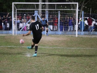 
<a style='margin-left: 5px;' class='btn btn-xs btn-social btn-facebook' href='https://www.facebook.com/sharer/sharer.php?u=https://www.boladovale.com.br/imgs/800-800-90/conteudo/fotos/1726/img0481.jpg' rel='popup' data-width='500' data-height='400'><i class='fa fa-facebook'></i>Compartilhar <span class='hidden-xs'>no Facebook</span>
</a> 
<a class='btn btn-default btn-xs' target='_blank' href='imgs/800-800-90/conteudo/fotos/1726/img0481.jpg'>
<span class='glyphicon glyphicon-cloud-download'></span> Salvar
</a> 
<span></span>