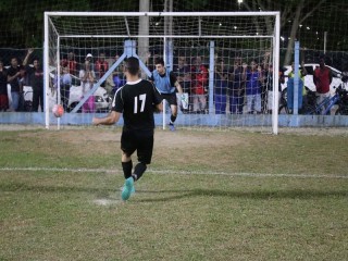 
<a style='margin-left: 5px;' class='btn btn-xs btn-social btn-facebook' href='https://www.facebook.com/sharer/sharer.php?u=https://www.boladovale.com.br/imgs/800-800-90/conteudo/fotos/1726/img0482.jpg' rel='popup' data-width='500' data-height='400'><i class='fa fa-facebook'></i>Compartilhar <span class='hidden-xs'>no Facebook</span>
</a> 
<a class='btn btn-default btn-xs' target='_blank' href='imgs/800-800-90/conteudo/fotos/1726/img0482.jpg'>
<span class='glyphicon glyphicon-cloud-download'></span> Salvar
</a> 
<span></span>