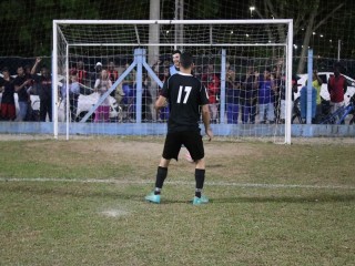 
<a style='margin-left: 5px;' class='btn btn-xs btn-social btn-facebook' href='https://www.facebook.com/sharer/sharer.php?u=https://www.boladovale.com.br/imgs/800-800-90/conteudo/fotos/1726/img0485.jpg' rel='popup' data-width='500' data-height='400'><i class='fa fa-facebook'></i>Compartilhar <span class='hidden-xs'>no Facebook</span>
</a> 
<a class='btn btn-default btn-xs' target='_blank' href='imgs/800-800-90/conteudo/fotos/1726/img0485.jpg'>
<span class='glyphicon glyphicon-cloud-download'></span> Salvar
</a> 
<span></span>