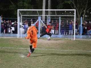 
<a style='margin-left: 5px;' class='btn btn-xs btn-social btn-facebook' href='https://www.facebook.com/sharer/sharer.php?u=https://www.boladovale.com.br/imgs/800-800-90/conteudo/fotos/1726/img0491.jpg' rel='popup' data-width='500' data-height='400'><i class='fa fa-facebook'></i>Compartilhar <span class='hidden-xs'>no Facebook</span>
</a> 
<a class='btn btn-default btn-xs' target='_blank' href='imgs/800-800-90/conteudo/fotos/1726/img0491.jpg'>
<span class='glyphicon glyphicon-cloud-download'></span> Salvar
</a> 
<span></span>