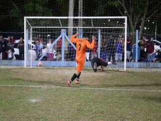 
<a style='margin-left: 5px;' class='btn btn-xs btn-social btn-facebook' href='https://www.facebook.com/sharer/sharer.php?u=https://www.boladovale.com.br/imgs/800-800-90/conteudo/fotos/1726/img0495.jpg' rel='popup' data-width='500' data-height='400'><i class='fa fa-facebook'></i>Compartilhar <span class='hidden-xs'>no Facebook</span>
</a> 
<a class='btn btn-default btn-xs' target='_blank' href='imgs/800-800-90/conteudo/fotos/1726/img0495.jpg'>
<span class='glyphicon glyphicon-cloud-download'></span> Salvar
</a> 
<span></span>