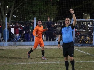 
<a style='margin-left: 5px;' class='btn btn-xs btn-social btn-facebook' href='https://www.facebook.com/sharer/sharer.php?u=https://www.boladovale.com.br/imgs/800-800-90/conteudo/fotos/1726/img0497.jpg' rel='popup' data-width='500' data-height='400'><i class='fa fa-facebook'></i>Compartilhar <span class='hidden-xs'>no Facebook</span>
</a> 
<a class='btn btn-default btn-xs' target='_blank' href='imgs/800-800-90/conteudo/fotos/1726/img0497.jpg'>
<span class='glyphicon glyphicon-cloud-download'></span> Salvar
</a> 
<span></span>