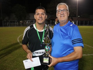 
<a style='margin-left: 5px;' class='btn btn-xs btn-social btn-facebook' href='https://www.facebook.com/sharer/sharer.php?u=https://www.boladovale.com.br/imgs/800-800-90/conteudo/fotos/1726/img0536.jpg' rel='popup' data-width='500' data-height='400'><i class='fa fa-facebook'></i>Compartilhar <span class='hidden-xs'>no Facebook</span>
</a> 
<a class='btn btn-default btn-xs' target='_blank' href='imgs/800-800-90/conteudo/fotos/1726/img0536.jpg'>
<span class='glyphicon glyphicon-cloud-download'></span> Salvar
</a> 
<span></span>