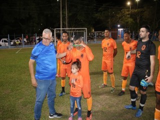 
<a style='margin-left: 5px;' class='btn btn-xs btn-social btn-facebook' href='https://www.facebook.com/sharer/sharer.php?u=https://www.boladovale.com.br/imgs/800-800-90/conteudo/fotos/1726/img0540.jpg' rel='popup' data-width='500' data-height='400'><i class='fa fa-facebook'></i>Compartilhar <span class='hidden-xs'>no Facebook</span>
</a> 
<a class='btn btn-default btn-xs' target='_blank' href='imgs/800-800-90/conteudo/fotos/1726/img0540.jpg'>
<span class='glyphicon glyphicon-cloud-download'></span> Salvar
</a> 
<span></span>