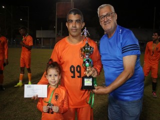 
<a style='margin-left: 5px;' class='btn btn-xs btn-social btn-facebook' href='https://www.facebook.com/sharer/sharer.php?u=https://www.boladovale.com.br/imgs/800-800-90/conteudo/fotos/1726/img0548.jpg' rel='popup' data-width='500' data-height='400'><i class='fa fa-facebook'></i>Compartilhar <span class='hidden-xs'>no Facebook</span>
</a> 
<a class='btn btn-default btn-xs' target='_blank' href='imgs/800-800-90/conteudo/fotos/1726/img0548.jpg'>
<span class='glyphicon glyphicon-cloud-download'></span> Salvar
</a> 
<span></span>