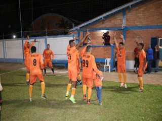 
<a style='margin-left: 5px;' class='btn btn-xs btn-social btn-facebook' href='https://www.facebook.com/sharer/sharer.php?u=https://www.boladovale.com.br/imgs/800-800-90/conteudo/fotos/1726/img0553.jpg' rel='popup' data-width='500' data-height='400'><i class='fa fa-facebook'></i>Compartilhar <span class='hidden-xs'>no Facebook</span>
</a> 
<a class='btn btn-default btn-xs' target='_blank' href='imgs/800-800-90/conteudo/fotos/1726/img0553.jpg'>
<span class='glyphicon glyphicon-cloud-download'></span> Salvar
</a> 
<span></span>