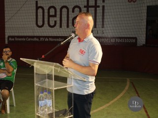 
<a style='margin-left: 5px;' class='btn btn-xs btn-social btn-facebook' href='https://www.facebook.com/sharer/sharer.php?u=https://www.boladovale.com.br/imgs/800-800-90/conteudo/fotos/1727/img7955.jpg' rel='popup' data-width='500' data-height='400'><i class='fa fa-facebook'></i>Compartilhar <span class='hidden-xs'>no Facebook</span>
</a> 
<a class='btn btn-default btn-xs' target='_blank' href='imgs/800-800-90/conteudo/fotos/1727/img7955.jpg'>
<span class='glyphicon glyphicon-cloud-download'></span> Salvar
</a> 
<span></span>
