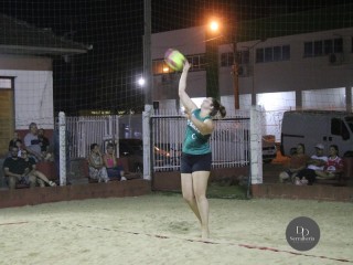 
<a style='margin-left: 5px;' class='btn btn-xs btn-social btn-facebook' href='https://www.facebook.com/sharer/sharer.php?u=https://www.boladovale.com.br/imgs/800-800-90/conteudo/fotos/1728/img8010.jpg' rel='popup' data-width='500' data-height='400'><i class='fa fa-facebook'></i>Compartilhar <span class='hidden-xs'>no Facebook</span>
</a> 
<a class='btn btn-default btn-xs' target='_blank' href='imgs/800-800-90/conteudo/fotos/1728/img8010.jpg'>
<span class='glyphicon glyphicon-cloud-download'></span> Salvar
</a> 
<span></span>