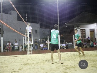 
<a style='margin-left: 5px;' class='btn btn-xs btn-social btn-facebook' href='https://www.facebook.com/sharer/sharer.php?u=https://www.boladovale.com.br/imgs/800-800-90/conteudo/fotos/1728/img8026.jpg' rel='popup' data-width='500' data-height='400'><i class='fa fa-facebook'></i>Compartilhar <span class='hidden-xs'>no Facebook</span>
</a> 
<a class='btn btn-default btn-xs' target='_blank' href='imgs/800-800-90/conteudo/fotos/1728/img8026.jpg'>
<span class='glyphicon glyphicon-cloud-download'></span> Salvar
</a> 
<span></span>