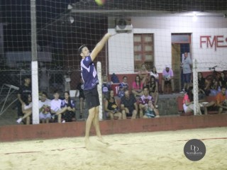 
<a style='margin-left: 5px;' class='btn btn-xs btn-social btn-facebook' href='https://www.facebook.com/sharer/sharer.php?u=https://www.boladovale.com.br/imgs/800-800-90/conteudo/fotos/1728/img8032.jpg' rel='popup' data-width='500' data-height='400'><i class='fa fa-facebook'></i>Compartilhar <span class='hidden-xs'>no Facebook</span>
</a> 
<a class='btn btn-default btn-xs' target='_blank' href='imgs/800-800-90/conteudo/fotos/1728/img8032.jpg'>
<span class='glyphicon glyphicon-cloud-download'></span> Salvar
</a> 
<span></span>