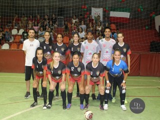 
<a style='margin-left: 5px;' class='btn btn-xs btn-social btn-facebook' href='https://www.facebook.com/sharer/sharer.php?u=https://www.boladovale.com.br/imgs/800-800-90/conteudo/fotos/1729/img7995.jpg' rel='popup' data-width='500' data-height='400'><i class='fa fa-facebook'></i>Compartilhar <span class='hidden-xs'>no Facebook</span>
</a> 
<a class='btn btn-default btn-xs' target='_blank' href='imgs/800-800-90/conteudo/fotos/1729/img7995.jpg'>
<span class='glyphicon glyphicon-cloud-download'></span> Salvar
</a> 
<span></span>