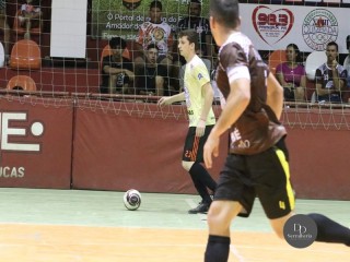 
<a style='margin-left: 5px;' class='btn btn-xs btn-social btn-facebook' href='https://www.facebook.com/sharer/sharer.php?u=https://www.boladovale.com.br/imgs/800-800-90/conteudo/fotos/1730/img8122.jpg' rel='popup' data-width='500' data-height='400'><i class='fa fa-facebook'></i>Compartilhar <span class='hidden-xs'>no Facebook</span>
</a> 
<a class='btn btn-default btn-xs' target='_blank' href='imgs/800-800-90/conteudo/fotos/1730/img8122.jpg'>
<span class='glyphicon glyphicon-cloud-download'></span> Salvar
</a> 
<span></span>
