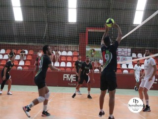 
<a style='margin-left: 5px;' class='btn btn-xs btn-social btn-facebook' href='https://www.facebook.com/sharer/sharer.php?u=https://www.boladovale.com.br/imgs/800-800-90/conteudo/fotos/1732/img8179.jpg' rel='popup' data-width='500' data-height='400'><i class='fa fa-facebook'></i>Compartilhar <span class='hidden-xs'>no Facebook</span>
</a> 
<a class='btn btn-default btn-xs' target='_blank' href='imgs/800-800-90/conteudo/fotos/1732/img8179.jpg'>
<span class='glyphicon glyphicon-cloud-download'></span> Salvar
</a> 
<span></span>