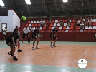 
<a style='margin-left: 5px;' class='btn btn-xs btn-social btn-facebook' href='https://www.facebook.com/sharer/sharer.php?u=https://www.boladovale.com.br/imgs/800-800-90/conteudo/fotos/1732/img8183.jpg' rel='popup' data-width='500' data-height='400'><i class='fa fa-facebook'></i>Compartilhar <span class='hidden-xs'>no Facebook</span>
</a> 
<a class='btn btn-default btn-xs' target='_blank' href='imgs/800-800-90/conteudo/fotos/1732/img8183.jpg'>
<span class='glyphicon glyphicon-cloud-download'></span> Salvar
</a> 
<span></span>