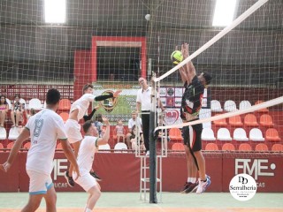 
<a style='margin-left: 5px;' class='btn btn-xs btn-social btn-facebook' href='https://www.facebook.com/sharer/sharer.php?u=https://www.boladovale.com.br/imgs/800-800-90/conteudo/fotos/1732/img8190.jpg' rel='popup' data-width='500' data-height='400'><i class='fa fa-facebook'></i>Compartilhar <span class='hidden-xs'>no Facebook</span>
</a> 
<a class='btn btn-default btn-xs' target='_blank' href='imgs/800-800-90/conteudo/fotos/1732/img8190.jpg'>
<span class='glyphicon glyphicon-cloud-download'></span> Salvar
</a> 
<span></span>