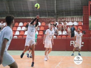 
<a style='margin-left: 5px;' class='btn btn-xs btn-social btn-facebook' href='https://www.facebook.com/sharer/sharer.php?u=https://www.boladovale.com.br/imgs/800-800-90/conteudo/fotos/1732/img8199.jpg' rel='popup' data-width='500' data-height='400'><i class='fa fa-facebook'></i>Compartilhar <span class='hidden-xs'>no Facebook</span>
</a> 
<a class='btn btn-default btn-xs' target='_blank' href='imgs/800-800-90/conteudo/fotos/1732/img8199.jpg'>
<span class='glyphicon glyphicon-cloud-download'></span> Salvar
</a> 
<span></span>