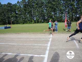 
<a style='margin-left: 5px;' class='btn btn-xs btn-social btn-facebook' href='https://www.facebook.com/sharer/sharer.php?u=https://www.boladovale.com.br/imgs/800-800-90/conteudo/fotos/1734/img8484.jpg' rel='popup' data-width='500' data-height='400'><i class='fa fa-facebook'></i>Compartilhar <span class='hidden-xs'>no Facebook</span>
</a> 
<a class='btn btn-default btn-xs' target='_blank' href='imgs/800-800-90/conteudo/fotos/1734/img8484.jpg'>
<span class='glyphicon glyphicon-cloud-download'></span> Salvar
</a> 
<span></span>