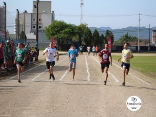 
<a style='margin-left: 5px;' class='btn btn-xs btn-social btn-facebook' href='https://www.facebook.com/sharer/sharer.php?u=https://www.boladovale.com.br/imgs/800-800-90/conteudo/fotos/1734/img9221.jpg' rel='popup' data-width='500' data-height='400'><i class='fa fa-facebook'></i>Compartilhar <span class='hidden-xs'>no Facebook</span>
</a> 
<a class='btn btn-default btn-xs' target='_blank' href='imgs/800-800-90/conteudo/fotos/1734/img9221.jpg'>
<span class='glyphicon glyphicon-cloud-download'></span> Salvar
</a> 
<span></span>
