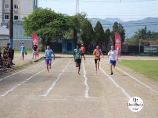 
<a style='margin-left: 5px;' class='btn btn-xs btn-social btn-facebook' href='https://www.facebook.com/sharer/sharer.php?u=https://www.boladovale.com.br/imgs/800-800-90/conteudo/fotos/1734/img9235.jpg' rel='popup' data-width='500' data-height='400'><i class='fa fa-facebook'></i>Compartilhar <span class='hidden-xs'>no Facebook</span>
</a> 
<a class='btn btn-default btn-xs' target='_blank' href='imgs/800-800-90/conteudo/fotos/1734/img9235.jpg'>
<span class='glyphicon glyphicon-cloud-download'></span> Salvar
</a> 
<span></span>