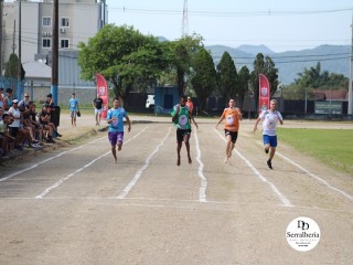 
<a style='margin-left: 5px;' class='btn btn-xs btn-social btn-facebook' href='https://www.facebook.com/sharer/sharer.php?u=https://www.boladovale.com.br/imgs/800-800-90/conteudo/fotos/1734/img9236.jpg' rel='popup' data-width='500' data-height='400'><i class='fa fa-facebook'></i>Compartilhar <span class='hidden-xs'>no Facebook</span>
</a> 
<a class='btn btn-default btn-xs' target='_blank' href='imgs/800-800-90/conteudo/fotos/1734/img9236.jpg'>
<span class='glyphicon glyphicon-cloud-download'></span> Salvar
</a> 
<span></span>