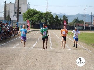 
<a style='margin-left: 5px;' class='btn btn-xs btn-social btn-facebook' href='https://www.facebook.com/sharer/sharer.php?u=https://www.boladovale.com.br/imgs/800-800-90/conteudo/fotos/1734/img9238.jpg' rel='popup' data-width='500' data-height='400'><i class='fa fa-facebook'></i>Compartilhar <span class='hidden-xs'>no Facebook</span>
</a> 
<a class='btn btn-default btn-xs' target='_blank' href='imgs/800-800-90/conteudo/fotos/1734/img9238.jpg'>
<span class='glyphicon glyphicon-cloud-download'></span> Salvar
</a> 
<span></span>