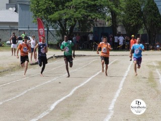 
<a style='margin-left: 5px;' class='btn btn-xs btn-social btn-facebook' href='https://www.facebook.com/sharer/sharer.php?u=https://www.boladovale.com.br/imgs/800-800-90/conteudo/fotos/1734/img9515.jpg' rel='popup' data-width='500' data-height='400'><i class='fa fa-facebook'></i>Compartilhar <span class='hidden-xs'>no Facebook</span>
</a> 
<a class='btn btn-default btn-xs' target='_blank' href='imgs/800-800-90/conteudo/fotos/1734/img9515.jpg'>
<span class='glyphicon glyphicon-cloud-download'></span> Salvar
</a> 
<span></span>