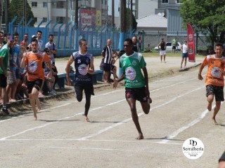 
<a style='margin-left: 5px;' class='btn btn-xs btn-social btn-facebook' href='https://www.facebook.com/sharer/sharer.php?u=https://www.boladovale.com.br/imgs/800-800-90/conteudo/fotos/1734/img9516.jpg' rel='popup' data-width='500' data-height='400'><i class='fa fa-facebook'></i>Compartilhar <span class='hidden-xs'>no Facebook</span>
</a> 
<a class='btn btn-default btn-xs' target='_blank' href='imgs/800-800-90/conteudo/fotos/1734/img9516.jpg'>
<span class='glyphicon glyphicon-cloud-download'></span> Salvar
</a> 
<span></span>
