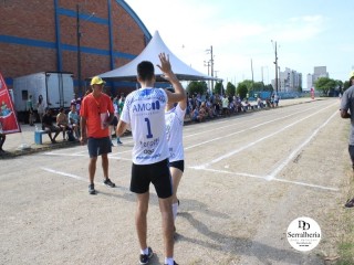 
<a style='margin-left: 5px;' class='btn btn-xs btn-social btn-facebook' href='https://www.facebook.com/sharer/sharer.php?u=https://www.boladovale.com.br/imgs/800-800-90/conteudo/fotos/1735/img8543.jpg' rel='popup' data-width='500' data-height='400'><i class='fa fa-facebook'></i>Compartilhar <span class='hidden-xs'>no Facebook</span>
</a> 
<a class='btn btn-default btn-xs' target='_blank' href='imgs/800-800-90/conteudo/fotos/1735/img8543.jpg'>
<span class='glyphicon glyphicon-cloud-download'></span> Salvar
</a> 
<span></span>