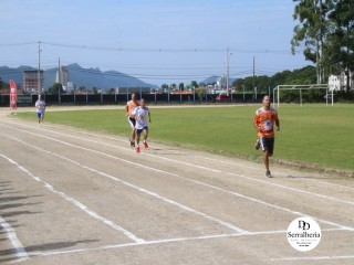 
<a style='margin-left: 5px;' class='btn btn-xs btn-social btn-facebook' href='https://www.facebook.com/sharer/sharer.php?u=https://www.boladovale.com.br/imgs/800-800-90/conteudo/fotos/1736/img8586.jpg' rel='popup' data-width='500' data-height='400'><i class='fa fa-facebook'></i>Compartilhar <span class='hidden-xs'>no Facebook</span>
</a> 
<a class='btn btn-default btn-xs' target='_blank' href='imgs/800-800-90/conteudo/fotos/1736/img8586.jpg'>
<span class='glyphicon glyphicon-cloud-download'></span> Salvar
</a> 
<span></span>