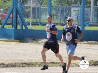 
<a style='margin-left: 5px;' class='btn btn-xs btn-social btn-facebook' href='https://www.facebook.com/sharer/sharer.php?u=https://www.boladovale.com.br/imgs/800-800-90/conteudo/fotos/1736/img9299.jpg' rel='popup' data-width='500' data-height='400'><i class='fa fa-facebook'></i>Compartilhar <span class='hidden-xs'>no Facebook</span>
</a> 
<a class='btn btn-default btn-xs' target='_blank' href='imgs/800-800-90/conteudo/fotos/1736/img9299.jpg'>
<span class='glyphicon glyphicon-cloud-download'></span> Salvar
</a> 
<span></span>