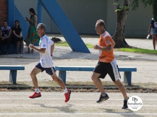 
<a style='margin-left: 5px;' class='btn btn-xs btn-social btn-facebook' href='https://www.facebook.com/sharer/sharer.php?u=https://www.boladovale.com.br/imgs/800-800-90/conteudo/fotos/1736/img9308.jpg' rel='popup' data-width='500' data-height='400'><i class='fa fa-facebook'></i>Compartilhar <span class='hidden-xs'>no Facebook</span>
</a> 
<a class='btn btn-default btn-xs' target='_blank' href='imgs/800-800-90/conteudo/fotos/1736/img9308.jpg'>
<span class='glyphicon glyphicon-cloud-download'></span> Salvar
</a> 
<span></span>