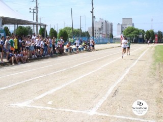 
<a style='margin-left: 5px;' class='btn btn-xs btn-social btn-facebook' href='https://www.facebook.com/sharer/sharer.php?u=https://www.boladovale.com.br/imgs/800-800-90/conteudo/fotos/1737/img8675.jpg' rel='popup' data-width='500' data-height='400'><i class='fa fa-facebook'></i>Compartilhar <span class='hidden-xs'>no Facebook</span>
</a> 
<a class='btn btn-default btn-xs' target='_blank' href='imgs/800-800-90/conteudo/fotos/1737/img8675.jpg'>
<span class='glyphicon glyphicon-cloud-download'></span> Salvar
</a> 
<span></span>