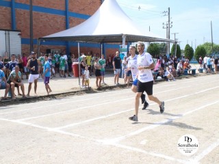 
<a style='margin-left: 5px;' class='btn btn-xs btn-social btn-facebook' href='https://www.facebook.com/sharer/sharer.php?u=https://www.boladovale.com.br/imgs/800-800-90/conteudo/fotos/1738/img8775.jpg' rel='popup' data-width='500' data-height='400'><i class='fa fa-facebook'></i>Compartilhar <span class='hidden-xs'>no Facebook</span>
</a> 
<a class='btn btn-default btn-xs' target='_blank' href='imgs/800-800-90/conteudo/fotos/1738/img8775.jpg'>
<span class='glyphicon glyphicon-cloud-download'></span> Salvar
</a> 
<span></span>