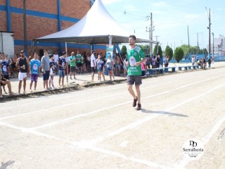 
<a style='margin-left: 5px;' class='btn btn-xs btn-social btn-facebook' href='https://www.facebook.com/sharer/sharer.php?u=https://www.boladovale.com.br/imgs/800-800-90/conteudo/fotos/1738/img8869.jpg' rel='popup' data-width='500' data-height='400'><i class='fa fa-facebook'></i>Compartilhar <span class='hidden-xs'>no Facebook</span>
</a> 
<a class='btn btn-default btn-xs' target='_blank' href='imgs/800-800-90/conteudo/fotos/1738/img8869.jpg'>
<span class='glyphicon glyphicon-cloud-download'></span> Salvar
</a> 
<span></span>