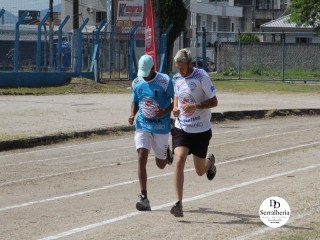 
<a style='margin-left: 5px;' class='btn btn-xs btn-social btn-facebook' href='https://www.facebook.com/sharer/sharer.php?u=https://www.boladovale.com.br/imgs/800-800-90/conteudo/fotos/1738/img9435.jpg' rel='popup' data-width='500' data-height='400'><i class='fa fa-facebook'></i>Compartilhar <span class='hidden-xs'>no Facebook</span>
</a> 
<a class='btn btn-default btn-xs' target='_blank' href='imgs/800-800-90/conteudo/fotos/1738/img9435.jpg'>
<span class='glyphicon glyphicon-cloud-download'></span> Salvar
</a> 
<span></span>