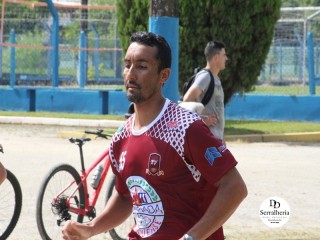 
<a style='margin-left: 5px;' class='btn btn-xs btn-social btn-facebook' href='https://www.facebook.com/sharer/sharer.php?u=https://www.boladovale.com.br/imgs/800-800-90/conteudo/fotos/1738/img9467.jpg' rel='popup' data-width='500' data-height='400'><i class='fa fa-facebook'></i>Compartilhar <span class='hidden-xs'>no Facebook</span>
</a> 
<a class='btn btn-default btn-xs' target='_blank' href='imgs/800-800-90/conteudo/fotos/1738/img9467.jpg'>
<span class='glyphicon glyphicon-cloud-download'></span> Salvar
</a> 
<span></span>