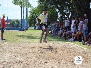 
<a style='margin-left: 5px;' class='btn btn-xs btn-social btn-facebook' href='https://www.facebook.com/sharer/sharer.php?u=https://www.boladovale.com.br/imgs/800-800-90/conteudo/fotos/1740/img8927.jpg' rel='popup' data-width='500' data-height='400'><i class='fa fa-facebook'></i>Compartilhar <span class='hidden-xs'>no Facebook</span>
</a> 
<a class='btn btn-default btn-xs' target='_blank' href='imgs/800-800-90/conteudo/fotos/1740/img8927.jpg'>
<span class='glyphicon glyphicon-cloud-download'></span> Salvar
</a> 
<span></span>
