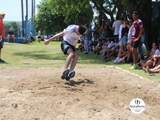 
<a style='margin-left: 5px;' class='btn btn-xs btn-social btn-facebook' href='https://www.facebook.com/sharer/sharer.php?u=https://www.boladovale.com.br/imgs/800-800-90/conteudo/fotos/1740/img8975.jpg' rel='popup' data-width='500' data-height='400'><i class='fa fa-facebook'></i>Compartilhar <span class='hidden-xs'>no Facebook</span>
</a> 
<a class='btn btn-default btn-xs' target='_blank' href='imgs/800-800-90/conteudo/fotos/1740/img8975.jpg'>
<span class='glyphicon glyphicon-cloud-download'></span> Salvar
</a> 
<span></span>