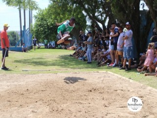 
<a style='margin-left: 5px;' class='btn btn-xs btn-social btn-facebook' href='https://www.facebook.com/sharer/sharer.php?u=https://www.boladovale.com.br/imgs/800-800-90/conteudo/fotos/1740/img9132.jpg' rel='popup' data-width='500' data-height='400'><i class='fa fa-facebook'></i>Compartilhar <span class='hidden-xs'>no Facebook</span>
</a> 
<a class='btn btn-default btn-xs' target='_blank' href='imgs/800-800-90/conteudo/fotos/1740/img9132.jpg'>
<span class='glyphicon glyphicon-cloud-download'></span> Salvar
</a> 
<span></span>